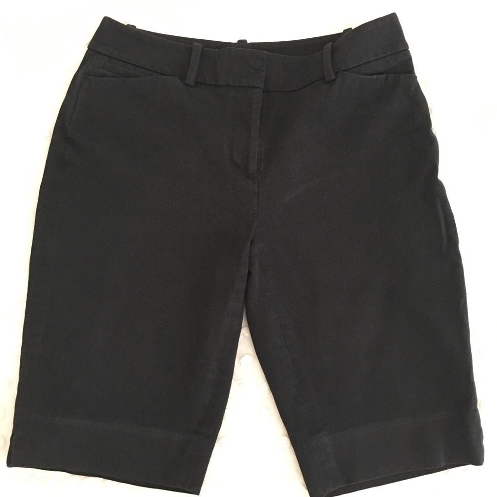 White House Black Market Black Bermuda Shorts Slight Stretch Sz 0 4 Pockets